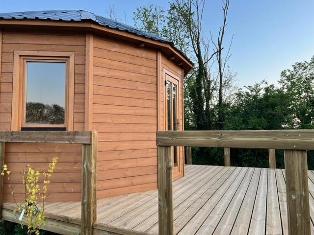 Camping A La Ferme - Hebergements Insolites Cerisy-la-Foret Esterno foto